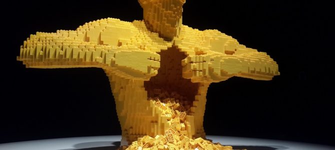 The Art Of the Brick – criativa e reflexiva exposição com peças de Lego!